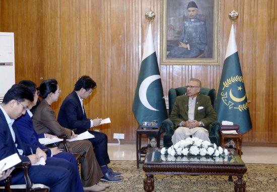 <em>巴中</em>合作有利于地区和平繁荣发展——访巴基斯坦总统阿尔维